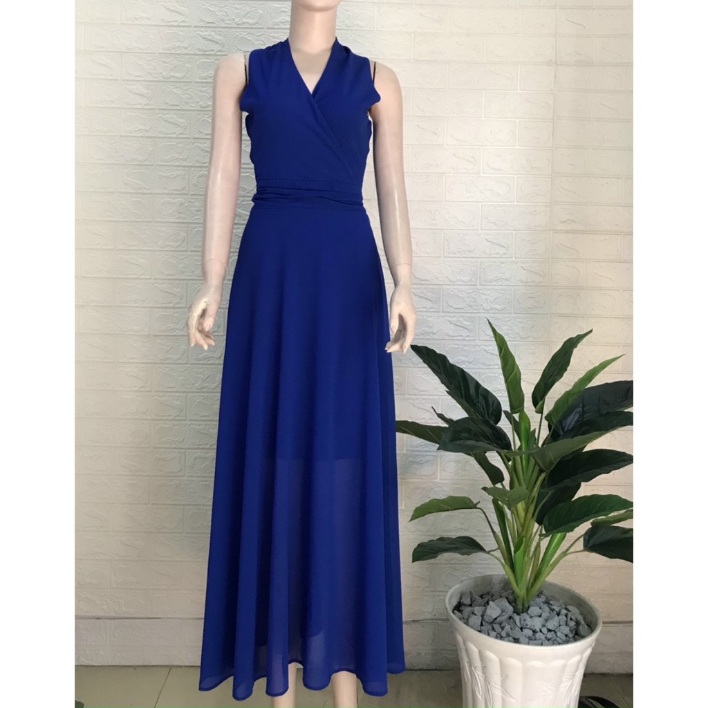 ĐẦM MAXI DÀI CỔ V SANG TRỌNG Chất: chiffon lót thun Màu: xanh coban, đỏ đô Kiểu dáng: đầm xoè dài cổ v, eo xếp li cách đ