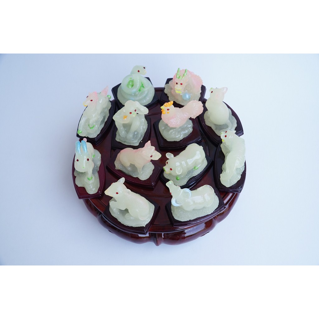 Tượng 12 con giáp dạ quang phát sáng trong đêm đẹp mê | BigBuy360 - bigbuy360.vn