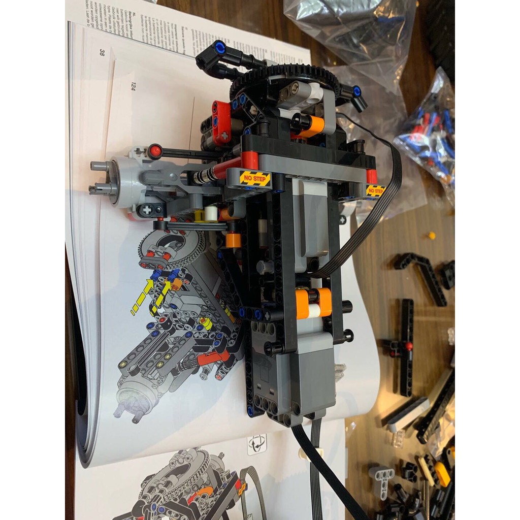 📦LEGO 42099TECHNIC - XE DÃ CHIẾN ĐIỀU KHIỂN TỪ XA 42099