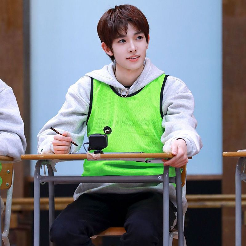 Áo hoodie TXT + ENHYPEN - Playground