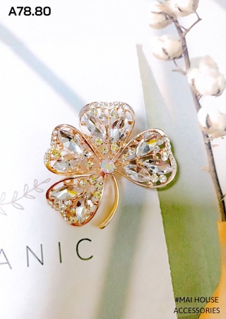 Cài áo cỏ 4 lá A78