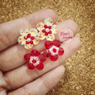 Handmade•Bông tai Pha Lê Swarovski Hoa Mai