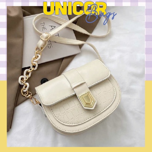 Túi Nữ Đeo Chéo Sang Chảnh Chất Liệu Da Pu Dày Dặn- Đen/Trắng