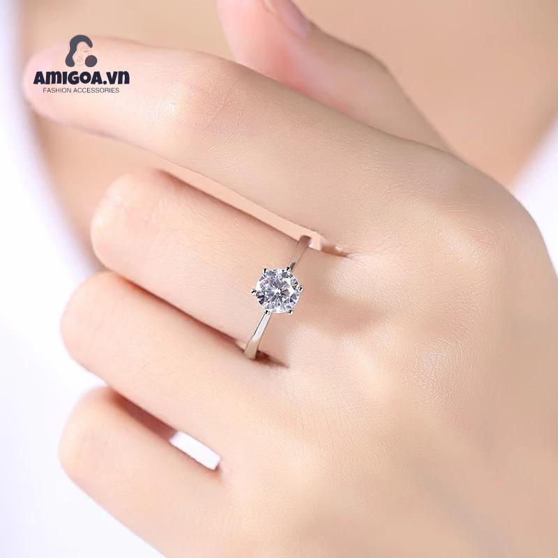 Nhẫn Hình Vương Miện Đính Kim Cương Giả Thời Trang Cho Nữ