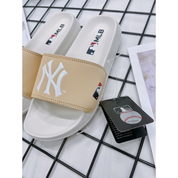 [CHÍNH HÃNG] DÉP NY MLB NỘI ĐỊA HÀN TRẮNG VÀNG LOGO  - MLB CHÍNH HÃNG UNISEX NAM NỮ (HÀNG CÓ SẴN) - CÓ BILL MUA HÀNG