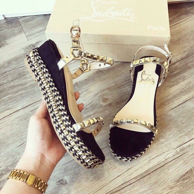 Louboutin đế xuồng