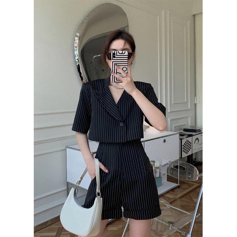 Set vest croptop quần ngố áo vest lửng cá tính nữ | BigBuy360 - bigbuy360.vn