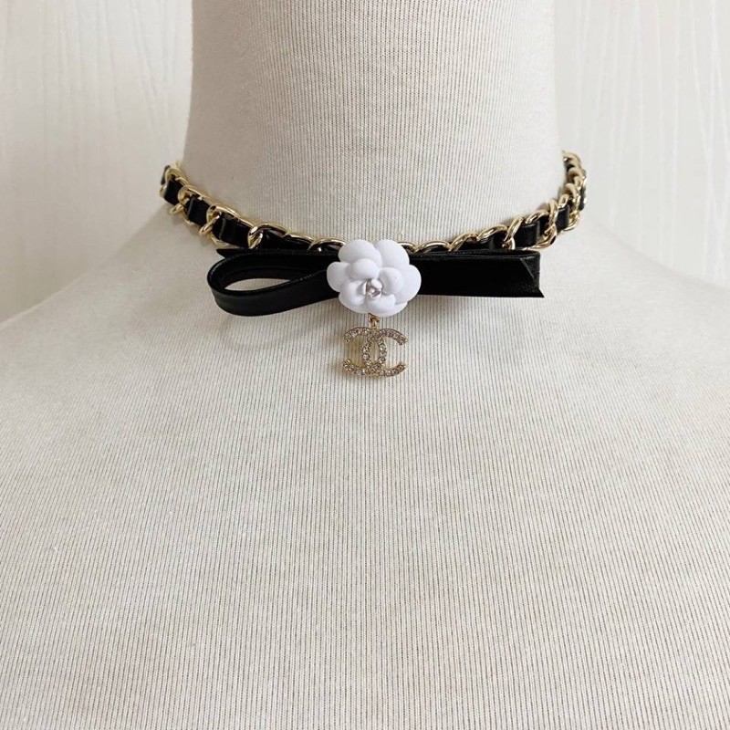 Dây chuyền choker nơ đính hoa đá chữ X ngọc thương hiệu Chanel phong cách Hàn Quốc quyến rũ xinh đẹp