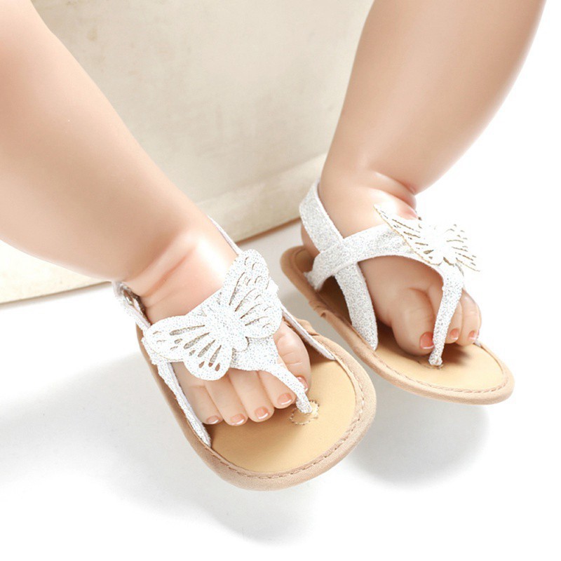 Giày Sandal Đính Hình Bướm Dễ Thương Cho Bé Gái Tuổi Tập Đi