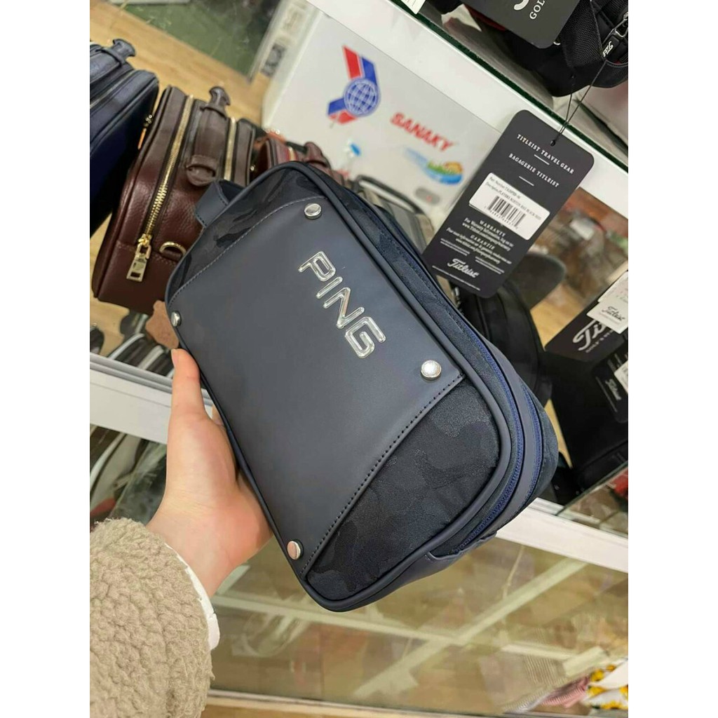 Túi cầm tay Golf Ping sang trọng.
