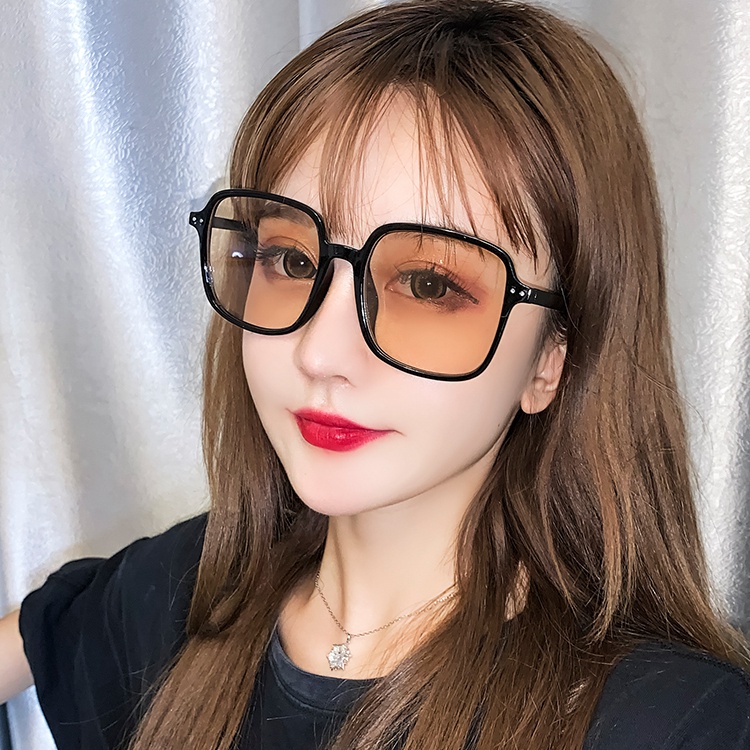 Kính Mát Gọng Vuông Lớn Màu Nâu Nâng Cơ Mặt Chống Tia UV Cho Nữ