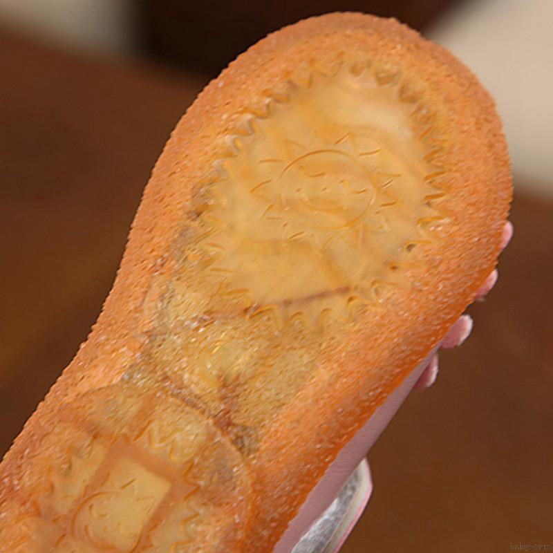 Giày quai hậu êm chân và xinh xắn cho bé gái