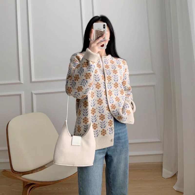 Áo len cardigan cài cúc hoạ tiết hoa lá dày dặn phong cách vintage