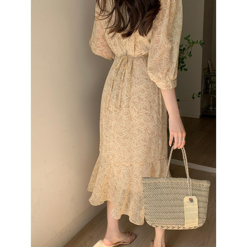 Đầm Voan Hoa Xếp Ly Cổ V Ngắn Tay Thời Trang Sành Điệu 63964