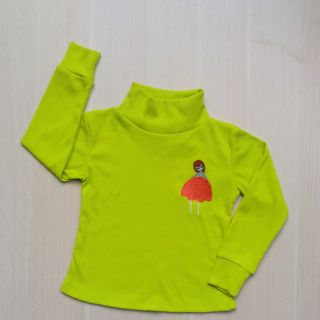 Áo thun cổ lọ