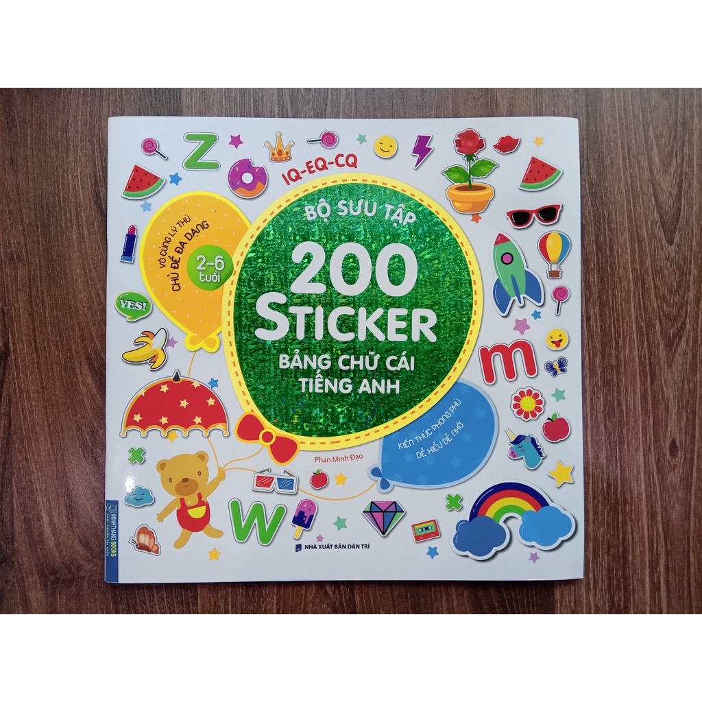 Sách - Bộ sưu tập 200 sticker - Bảng chữ cái tiếng Anh IQ-EQ-CQ (2-6 tuổi)