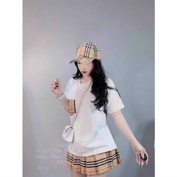 Set bộ áo thun cổ tròn form rộng chân váy xếp ly họa tiết kẻ sọc caro nâu búp cực sang chảnh