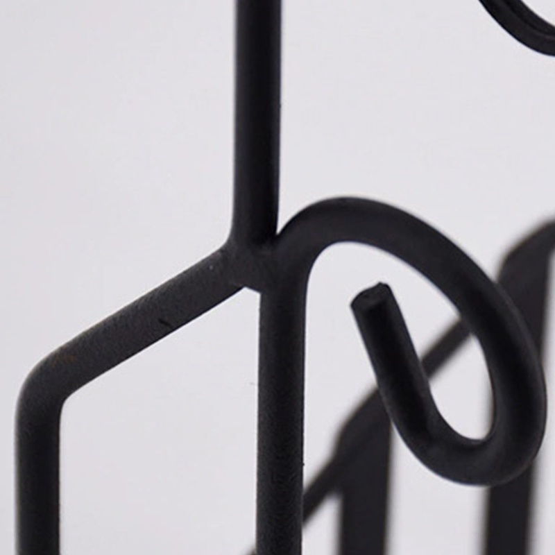 Giá Đỡ Trưng Bày Trang Sức Bằng Sắt Màu Đen Sáng Tạo