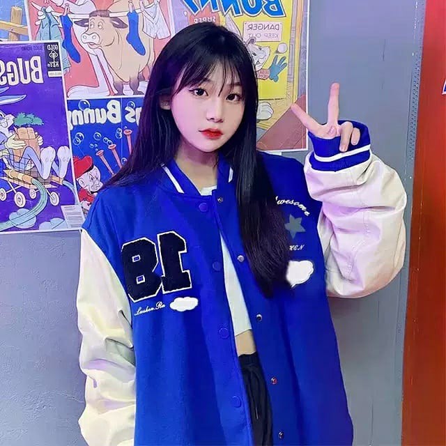 Áo khoác Varsity jacket màu xanh hot trend 2021