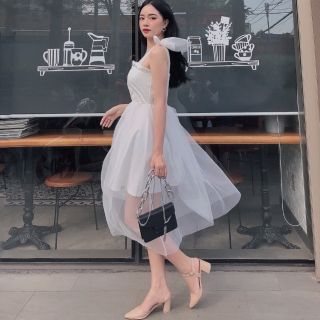 Đầm công chúa phối ren đi tiệc sang chảnh