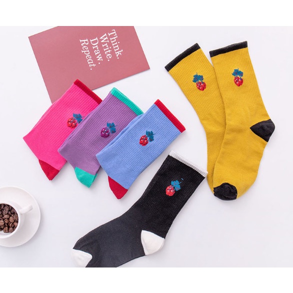 Vớ Tất Nữ cao cổ họa tiết trái cây phong cách trẻ trung, dễ thương và xinh xắn