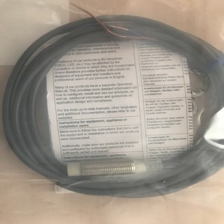Cảm biến tiệm cận E2E-X8MD1
