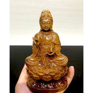 Tượng gỗ Quan Âm để xe hơi