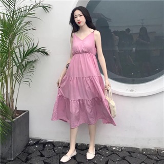 Váy trắng xếp tầng