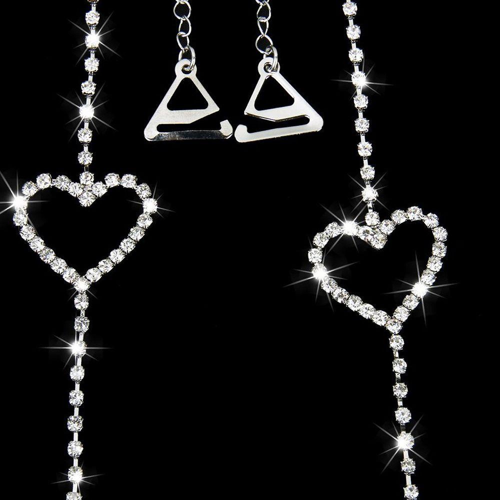 Dây Áo Ngực Hình Trái Tim Cho Cô Dâu Trong Tiệc Cưới