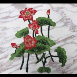 Ren thêu cành hoa sen