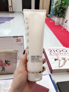 Sữa rửa mặt Sum:37 trắng da Ngọc trai