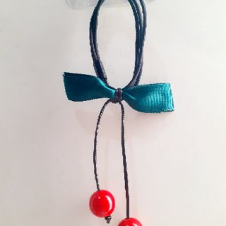 Cột tóc hoa rơi Hàn Quốc cherry đỏ 2 hạt