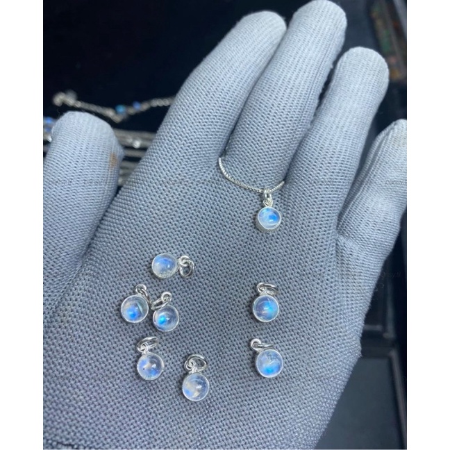 Mặt dây chuyền đ.á moonstone