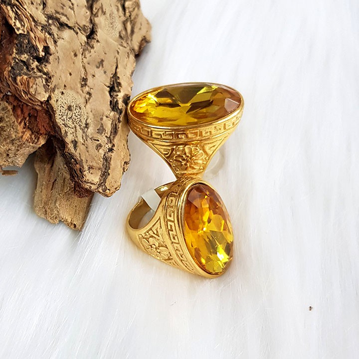 Nhẫn nam đá đen to, bự và dài.