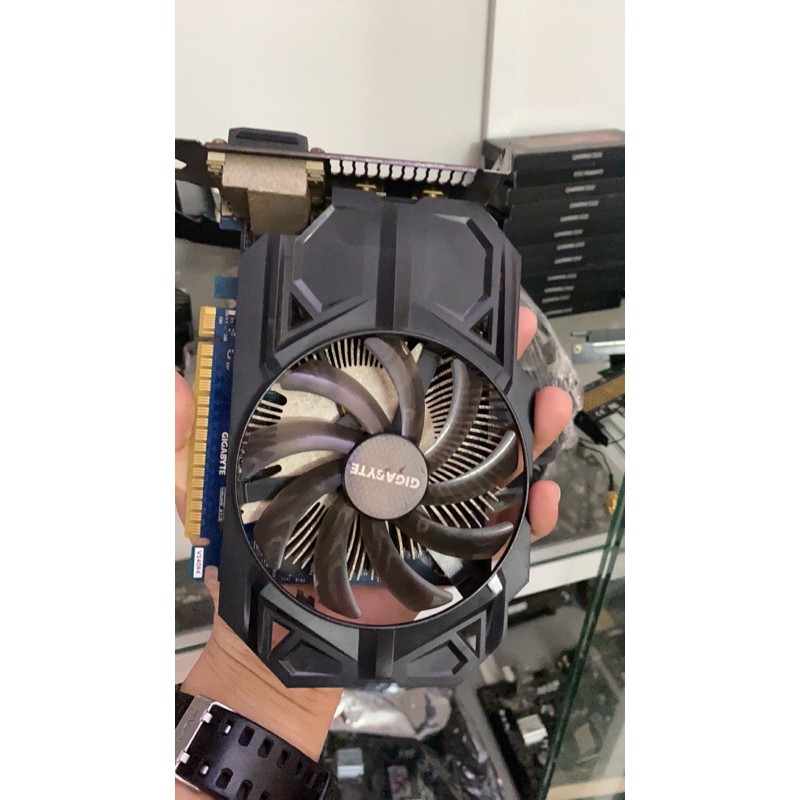 card màn hình gtx 750ti giga 1 fan