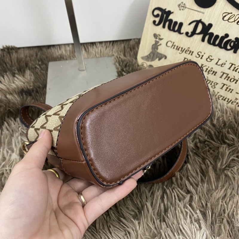 Túi hobo đeo chéo phối hoạ tiết chữ M kiểu dáng hàn quốc siêu xinh (ảnh thật shop chụp - kèm video shop quay)