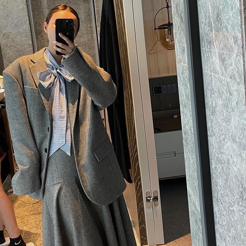 Bộ Áo Phối Chân Váy Lưng Cao Thiết Kế Trẻ Trung Cho Nữ