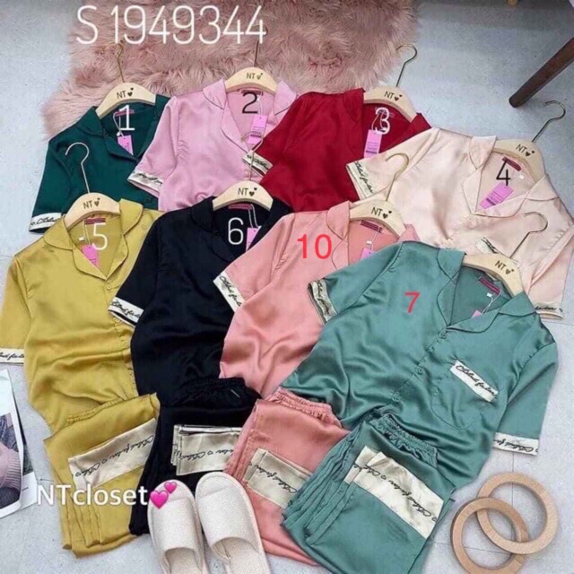 Bộ ngủ nữ pijama tay cộc quần dài viền chữ ,chất lụa satin mềm mại không bai không nhăn xù AT91 | BigBuy360 - bigbuy360.vn