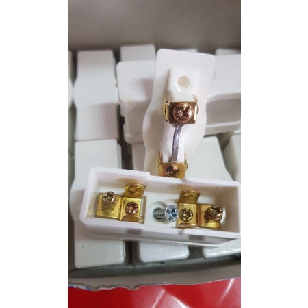 Phích cắm CASAKI, Cầu chì bằng đồng thau cao cấp chịu tải