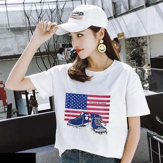 Áo Thun Nữ Màu Trắng In Hình Cờ Mỹ Và Đôi Giày DLX