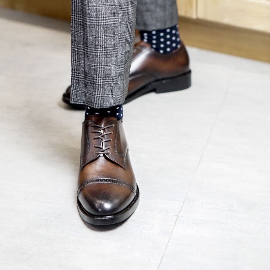 Giày da nam công sở đục lỗ sang trọng mũi tròn có 2 màu nâu và đen da bò thật