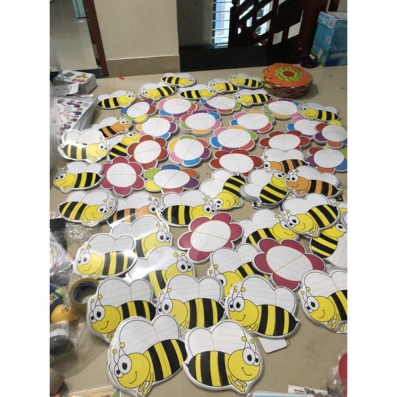 Sét đồ dạy học Ong tìm hoa