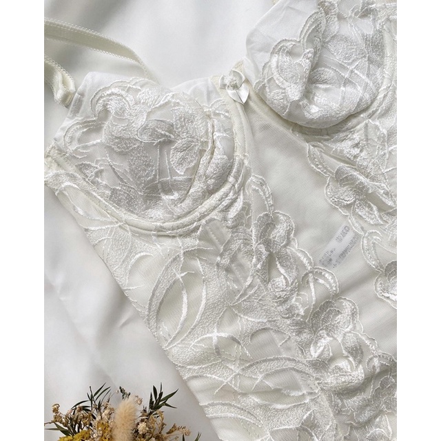 Áo corset ren trắng hoa 2hand