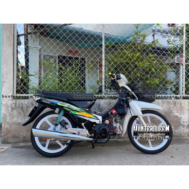 WAVE nhỏ độ đen trắng đơn giản. Tem rời chất liệu cao cấp, bền, không bay màu