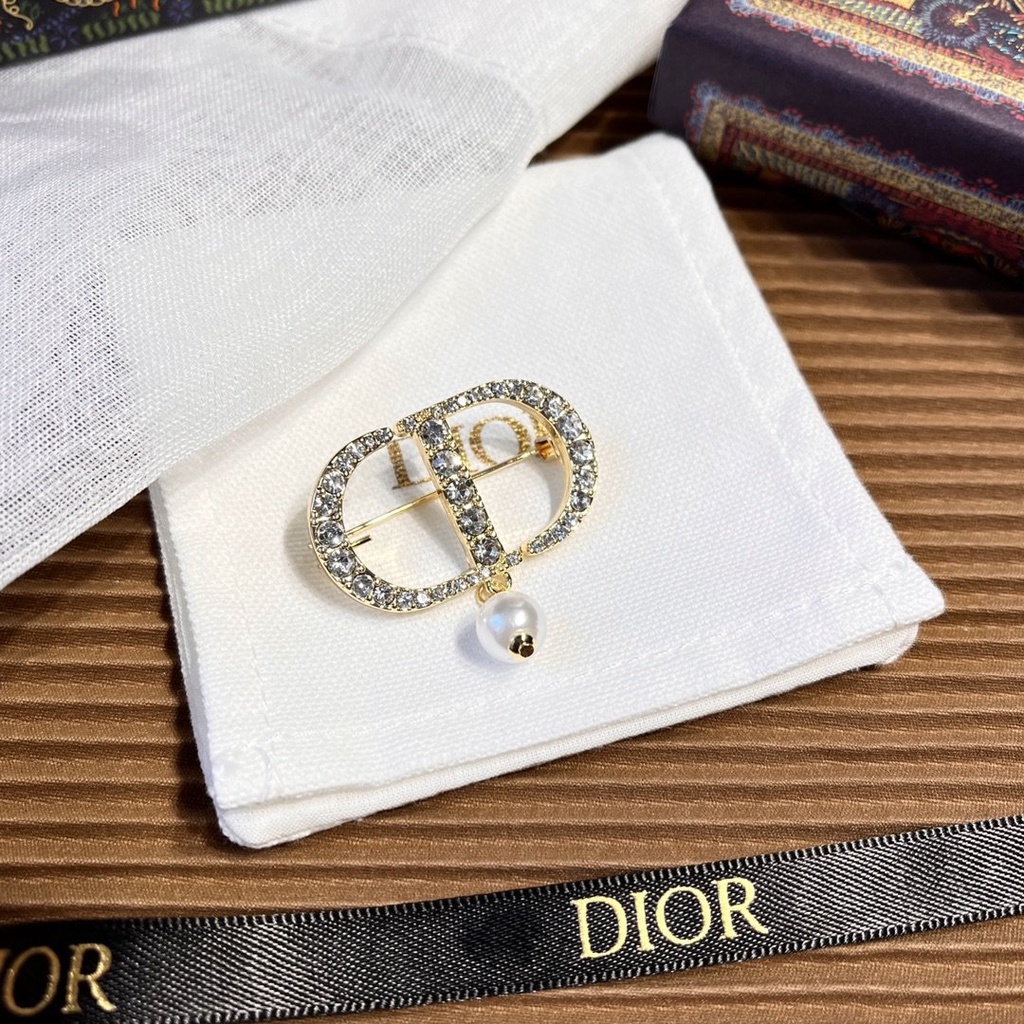 Ghim Cài Áo Dior Sang Trọng Hợp Thời Trang Cho Nam Nữ