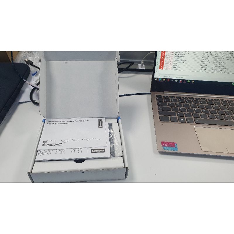 Pin dự phòng Lenovo USB-C Laptop Power Bank 14000 mAh - 48Wh, Nhỏ gọn, dung lượng cao, sạc nhanh.