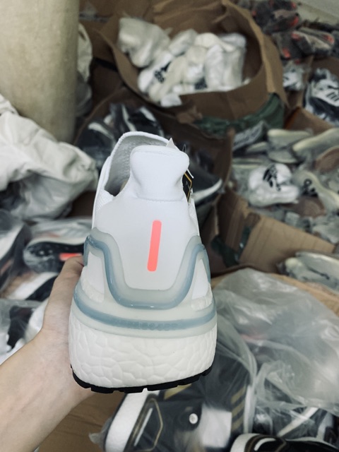 Giày thể thao Sneaker Ultra Boost 6.0 Trắng Xanh