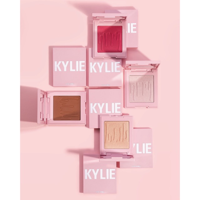 Kylie Jenner - Phấn Tạo Khối - Bắt Sáng Kylie Pressed Bronzing Power 11g - Kylighter 9,50g