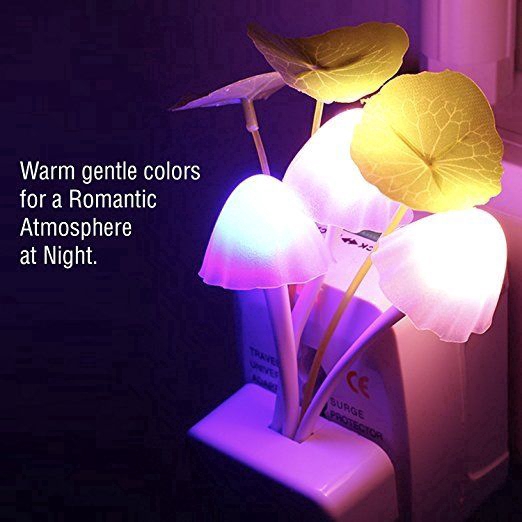 Đèn ngủ LED hình nấm với phích cắm nguồn US