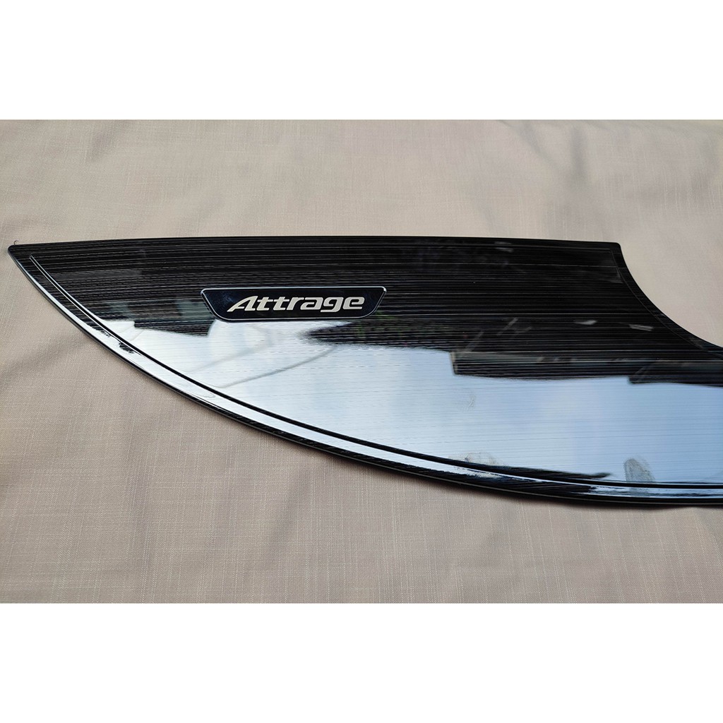 Ốp Tapli Cánh Cửa Xe Attrage 2018 2019 2020 Mẫu Titan cao cấp